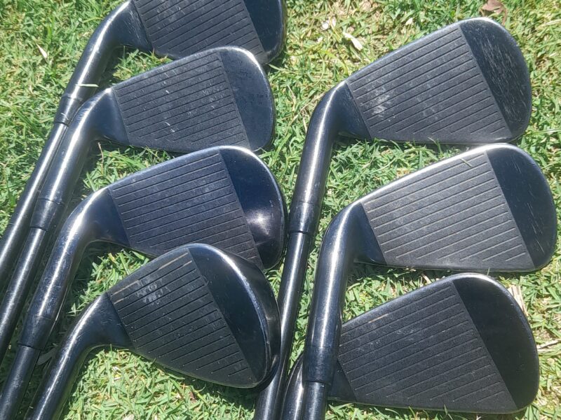 Hierros Callaway Razr X Black grafito regular.