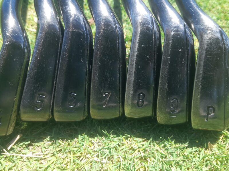 Hierros Callaway Razr X Black grafito regular.